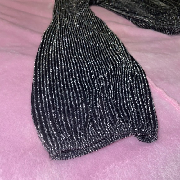 Large Shimmery Plunge Neck Blouse - Picture 3 of 4